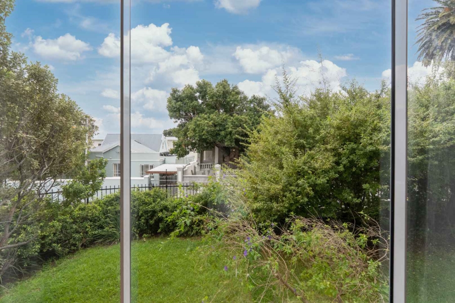2 Bedroom Property for Sale in Oranjezicht Western Cape